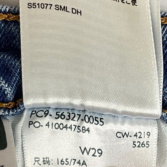 Levi's 501 Shorts - Picture 9 of 10